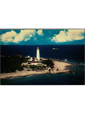 Cove Island Light, Tobermory, Ontario, Canada Postcard Lighthouse